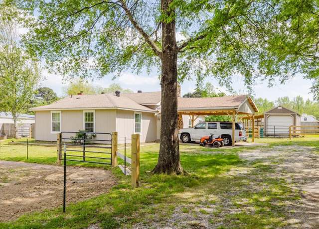 Property at 8033 Renee Cir, Benton, AR 72019, 5 beds, 2 baths