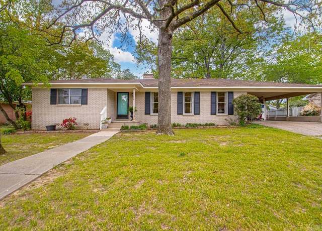 Property at 1104 Biscayne Dr, Little Rock, AR 72227, 3 beds, 2 baths