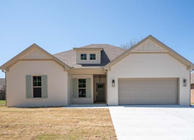 Property at 1045 Country Clb, Conway, AR 72034, 4 beds, 2 baths