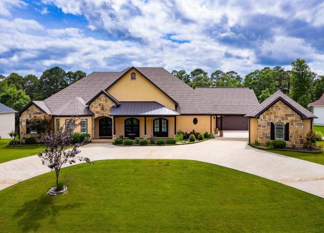 Property at 20 Accadia Ct, Little Rock, AR 72223, 4 beds, 3.5 baths