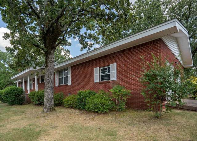 Property at 2500 North Dr, North Little Rock, AR 72118, 4 beds, 1.5 baths
