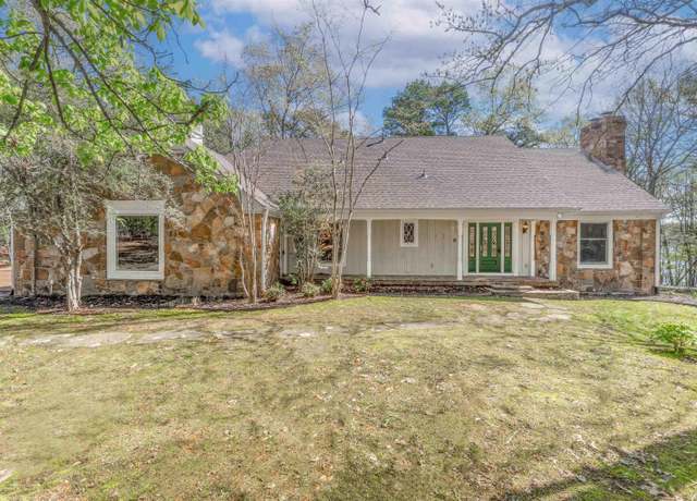 Property at 365 Grand Isle Dr, Fairfield Bay, AR, 4 beds, 2.5 baths