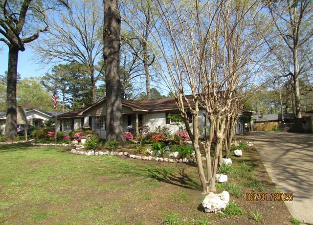Property at 1415 Chestnut, Crossett, AR 71635, 4 beds, 2 baths