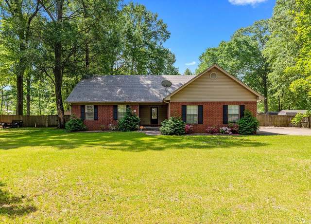Property at 40 Pinewood Dr, Cabot, AR 72023, 3 beds, 2 baths