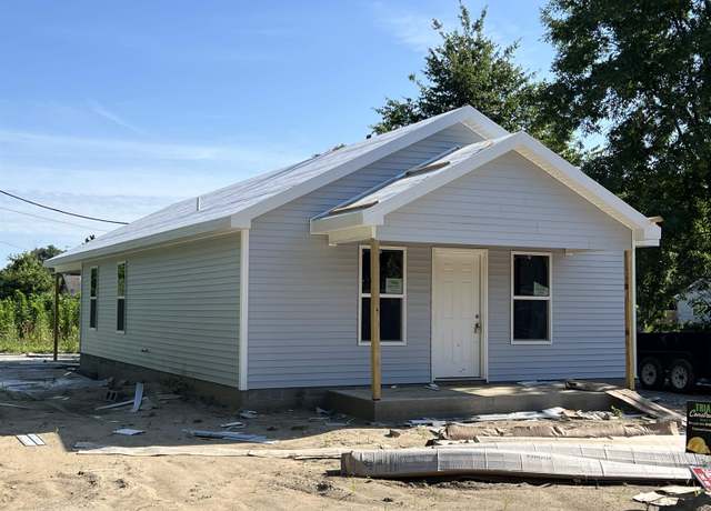 Property at 404 Patterson St, Trumann, AR 72472, 3 beds, 1 bath