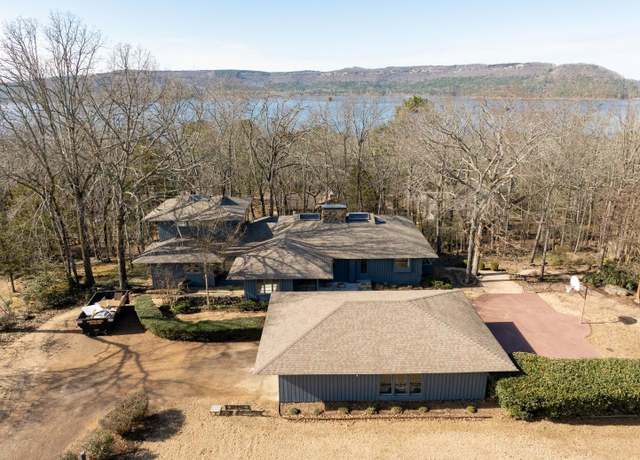 Property at 513 Bayview Pl, Heber Springs, AR 72543, 3 beds, 2.5 baths