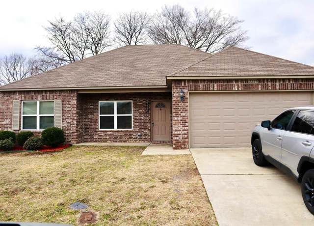 Property at 2225 Eldridge Ln, Conway, AR 72032, 3 beds, 2 baths