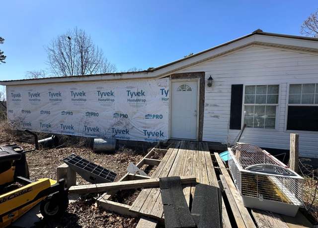Property at 231 Jones Rd, Yellville, AR 72687, 4 beds, 2 baths