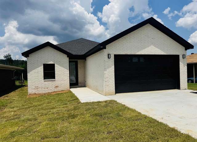 Property at 207 W Military Rd, North Little Rock, AR 72118, 3 beds, 2 baths