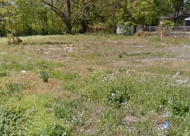 Property at 820 W 12th Ave, Pine Bluff, AR 71601