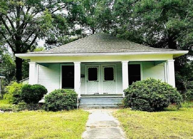 Property at 605 E Crayton St, Gurdon, AR 71743, 3 beds, 1 bath