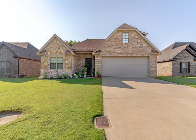 Property at 4357 Cypress Pointe Ln, Jonesboro, AR 72405, 4 beds, 3 baths