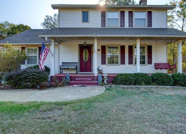 Property at 206 Independence Dr, Hot Springs, AR, 3 beds, 2.5 baths