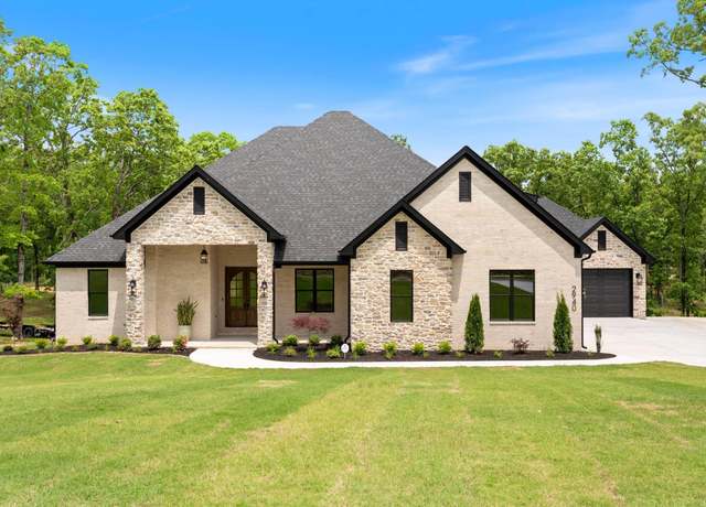 Property at 2940 Orchard View Dr, Conway, AR 72034, 5 beds, 3.5 baths