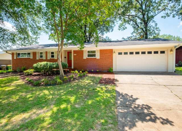 Property at 4509 Crestline Dr, North Little Rock, AR 72116, 4 beds, 2 baths
