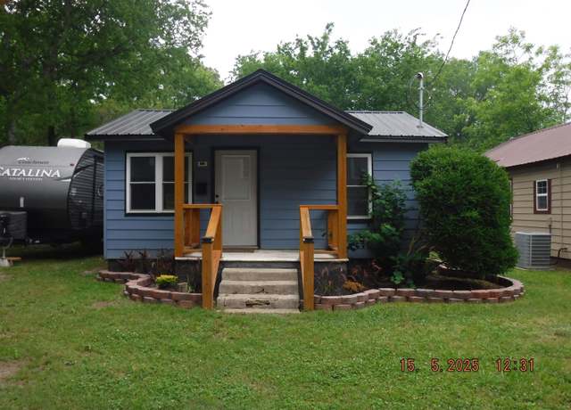 Property at 1010 Greenwood, Hot Springs, AR 71913, 5 beds, 3 baths
