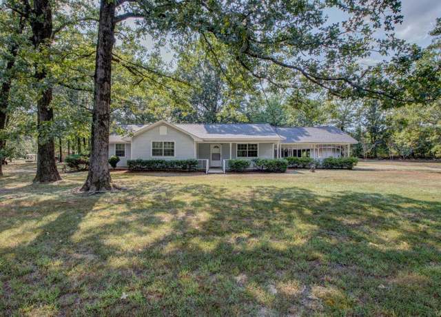 Property at 6531 Forrest Oak Dr, Pine Bluff, AR 71603, 3 beds, 2 baths