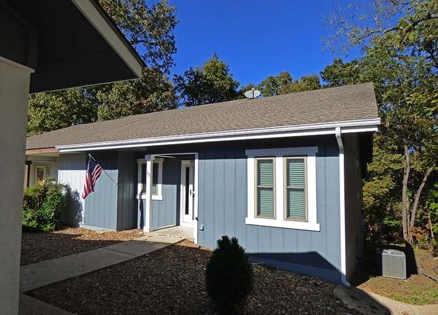 Property at 28 Spring River Ln, Cherokee Village, AR 72529, 2 beds, 1.5 baths