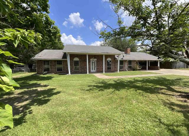 Property at 202 Quail St, TX 75561, 3 beds, 2 baths