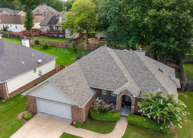Property at 7 Ben Hogan Cv, Little Rock, AR 72210, 3 beds, 2 baths