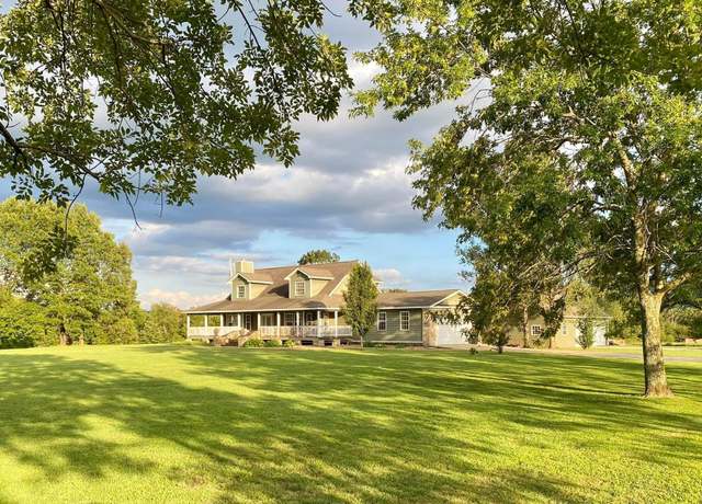 Property at 1013 Shipman Dr, Mountain View, AR 72560, 3 beds, 2.5 baths