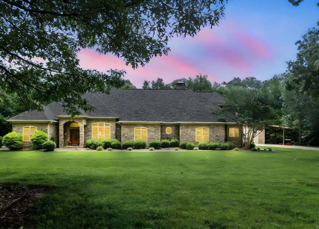 Property at 303 Duren Pl, Cabot, AR 72023, 5 beds, 4.5 baths