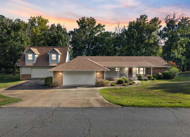 Property at 2 Linda Ln W, Vilonia, AR 72173, 2 beds, 2 baths