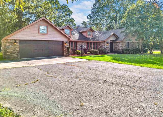 Property at 227 E Hwy 286, Conway, AR 72032, 4 beds, 2.5 baths