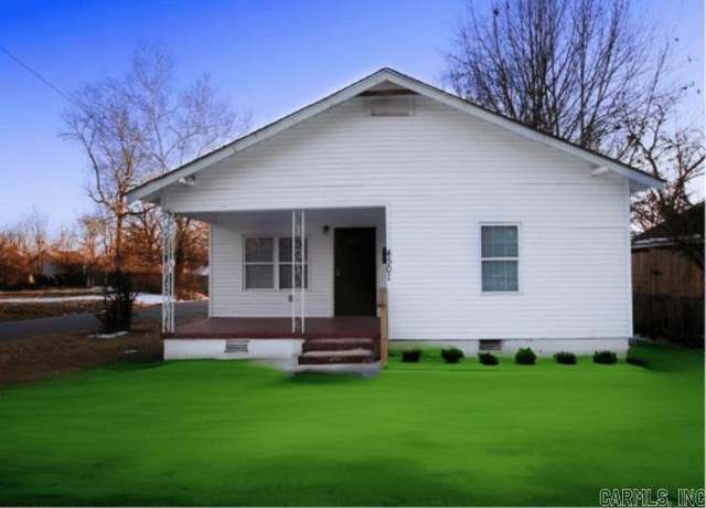 Property at 4501 W 28th St, Little Rock, AR 72204, 2 beds, 1.5 baths