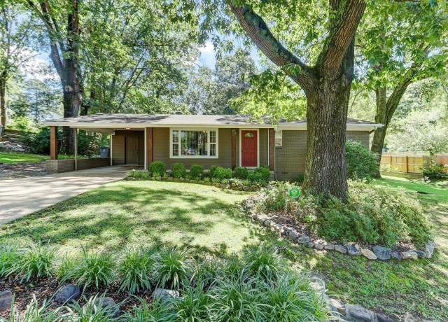 Property at 105 Dogwood St, Hot Springs, AR 71913, 2 beds, 2 baths