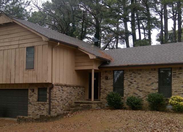 Property at 8 New Haven Ct, Little Rock, AR 72227, 4 beds, 2.5 baths