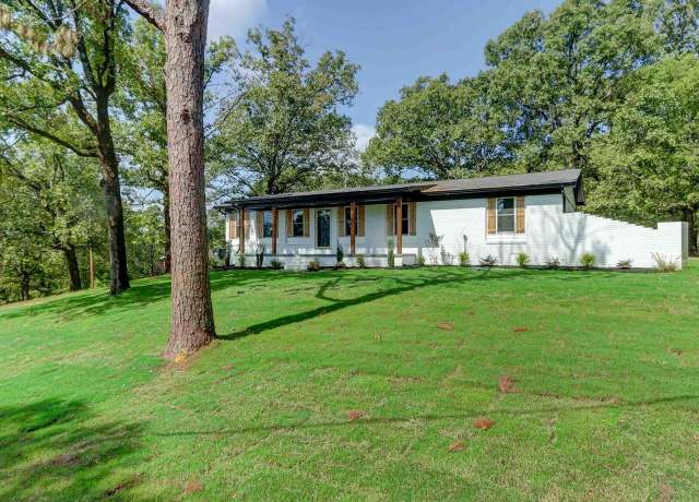 Property at 301 Stonehurst, Hot Springs, AR 71913, 3 beds, 2 baths