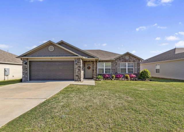 Property at 12 Summer Wind Rd, Conway, AR 72032, 3 beds, 2 baths