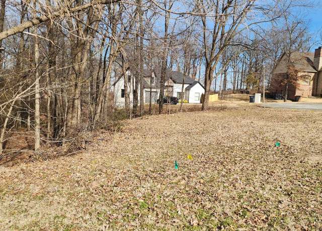 Property at 900 Rolling Forest Dr, Jonesboro, AR 72404