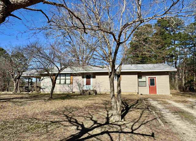 Property at 215 Mcvey St, Calico Rock, AR 72519, 3 beds, 2 baths