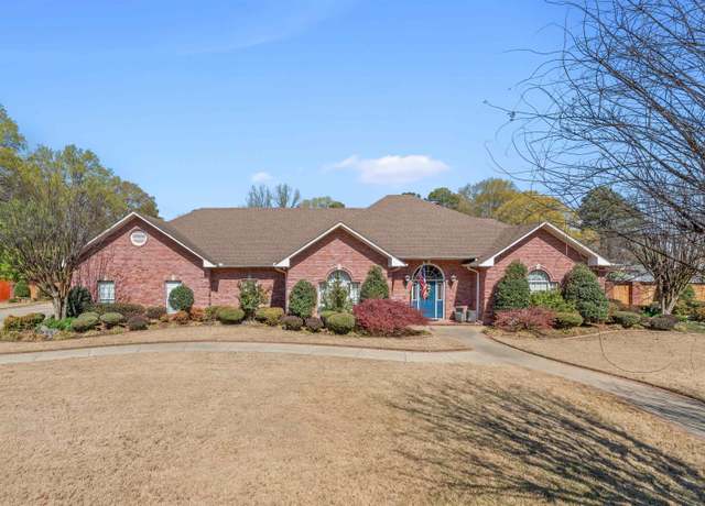 Property at 10 Woodland Dr, Jacksonville, AR 72076, 3 beds, 3 baths