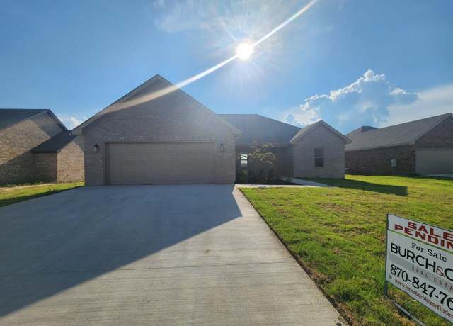Property at 313 Hollis Cv, Bono, AR 72416, 3 beds, 2 baths