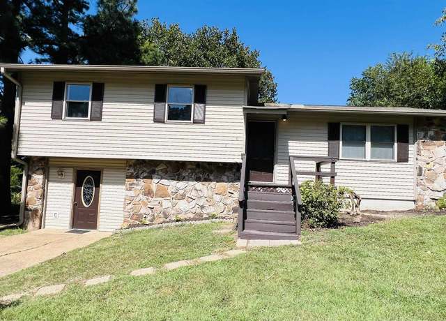 Property at 210 Pilot Hill Rd, Salem, AR 72576, 4 beds, 2 baths