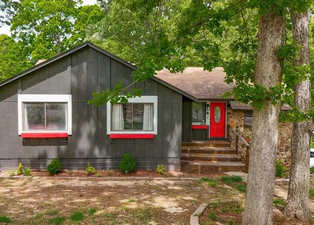 Property at 2112 Denver, Jonesboro, AR 72401, 4 beds, 3 baths