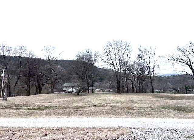 Property at 990 N Riverview Ln, Mountain View, AR 72560