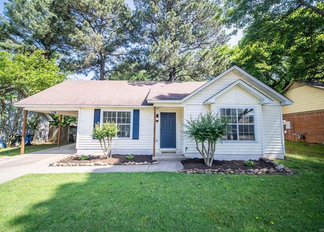 Property at 2330 Tyler St, Conway, AR 72034, 2 beds, 1 bath