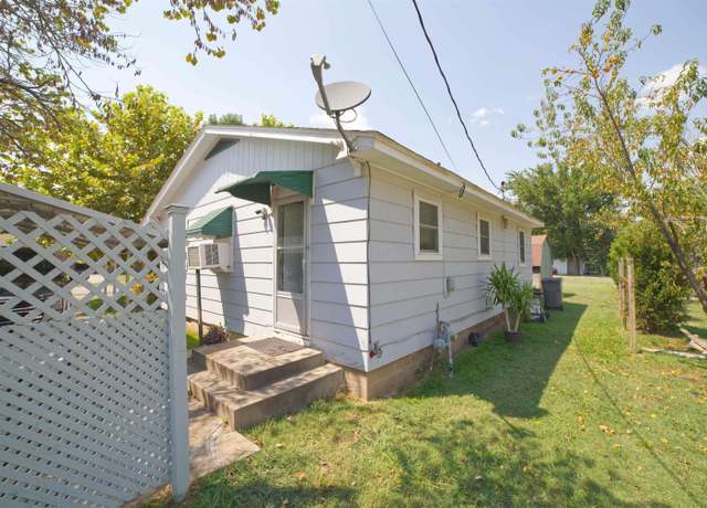 Property at 205 N 4th Ave, Paragould, AR 72450, 2 beds, 1 bath