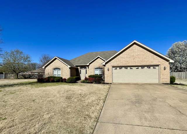 Property at 401 Savannah Way, Trumann, AR 72472, 4 beds, 2 baths