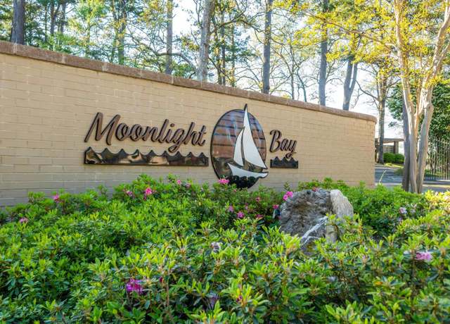 Property at 220 Sunset Bay #29, Hot Springs, AR 71913, 2 beds, 2 baths