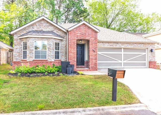 Property at 75 E Madrid St, Fayetteville, AR 72703, 3 beds, 2 baths