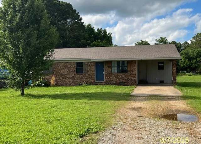 Property at 5721 Walcott Rd, Paragould, AR 72450, 3 beds, 2 baths