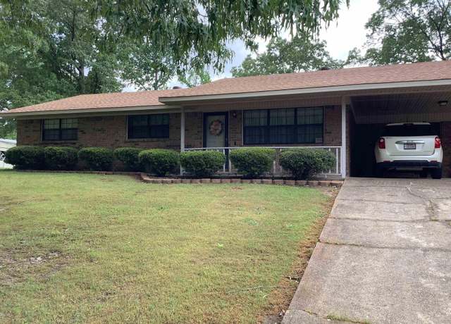 Property at 230 Kassman Rd, Hot Springs, AR 71913, 3 beds, 2 baths