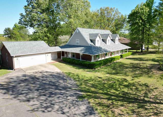 Property at 20 Mockingbird, Clarksville, AR 72830, 3 beds, 2.5 baths
