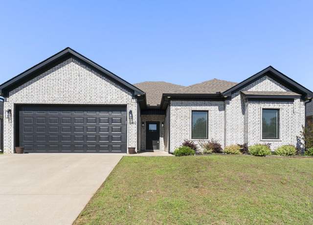 Property at 3002 Sue St, Benton, AR 72015, 4 beds, 2 baths