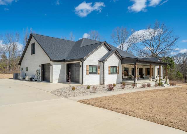 Property at 232 Sabrina Dr, Bismarck, AR 71929, 5 beds, 3.5 baths